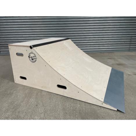 FEARLESS RAMPS 2FT QUATER PIPE - PLEASE CONTACT US TO PURCHASE £249.00